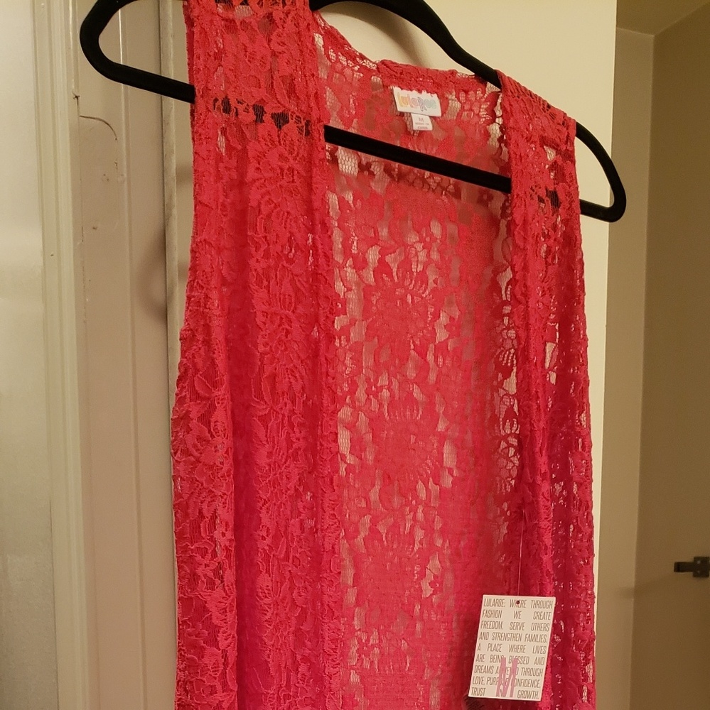 Med NWT Lularoe lace Joy